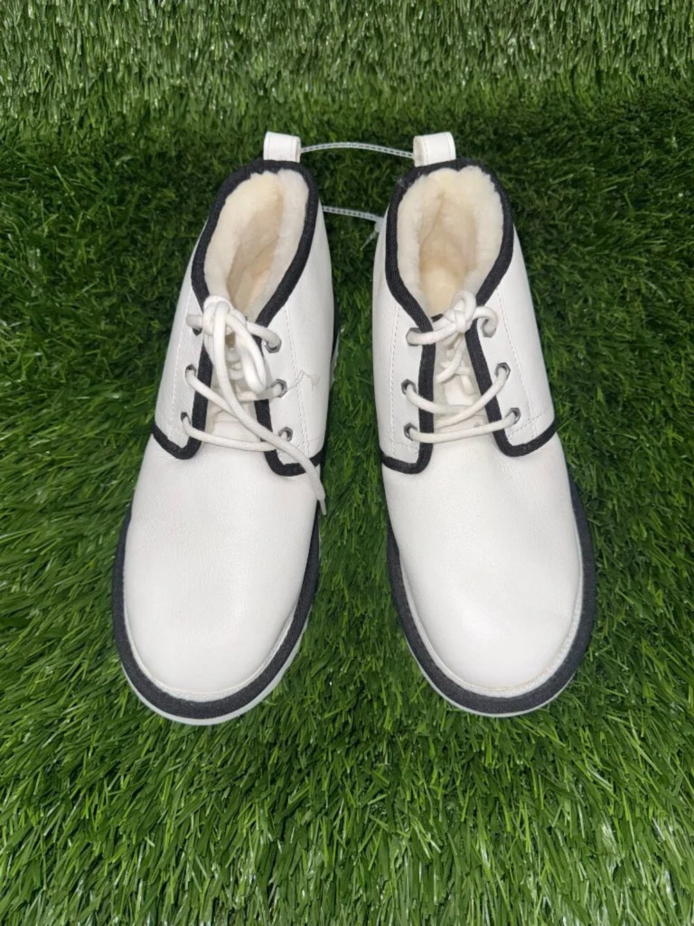 MENS NEUMAL WHITE BLACK  UGG BOOTS SIZE US 10